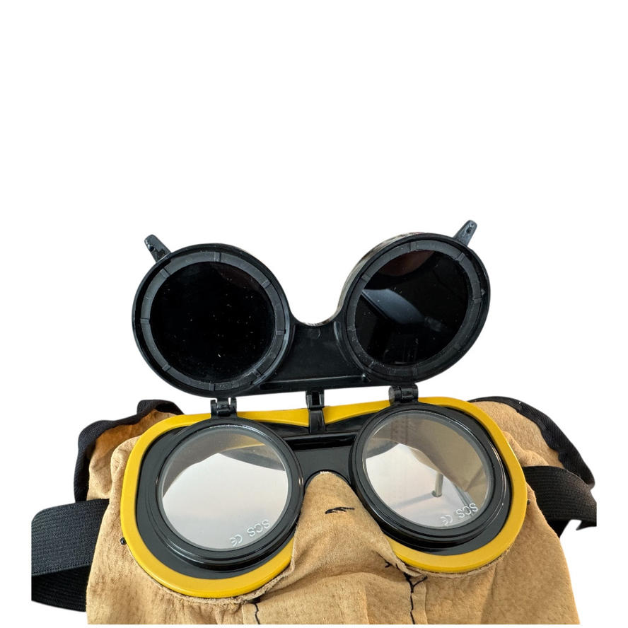 Brillenmaske aus Leder